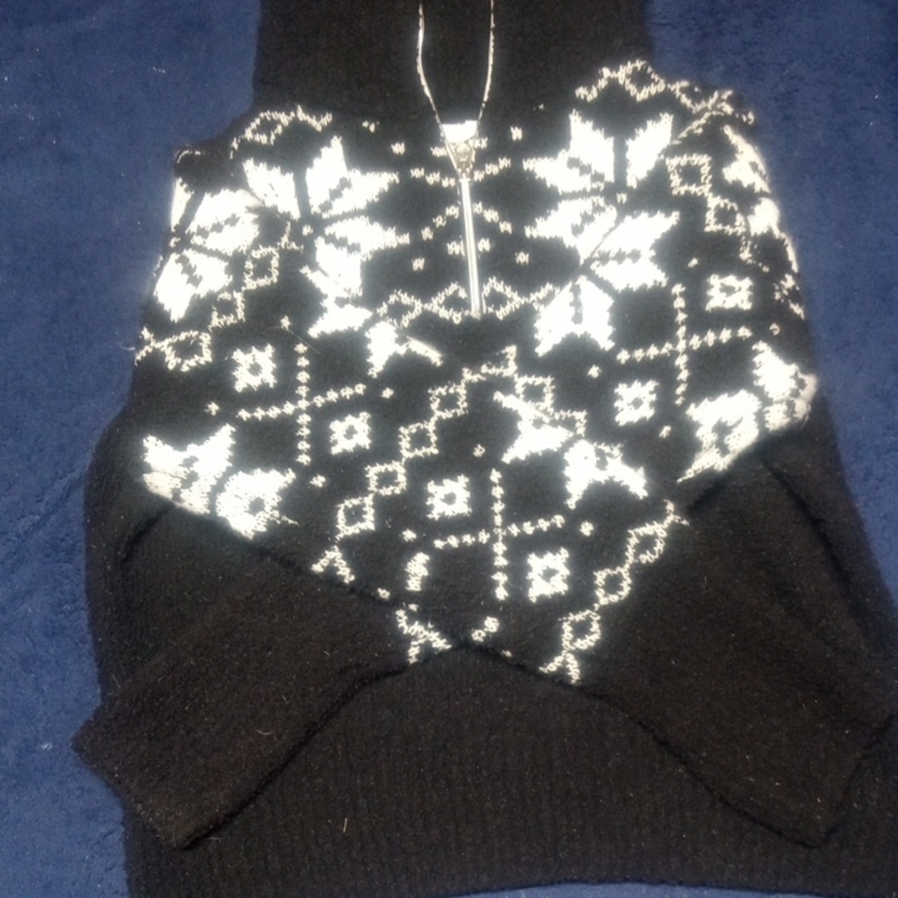 Black and White Women's Sweater